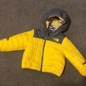 EUC north face boys reversible coat 6-12 m